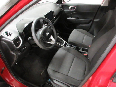 Used 2020 Hyundai Venue SE image 7