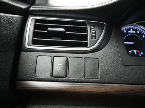 Used 2016 Toyota Camry LE image 22