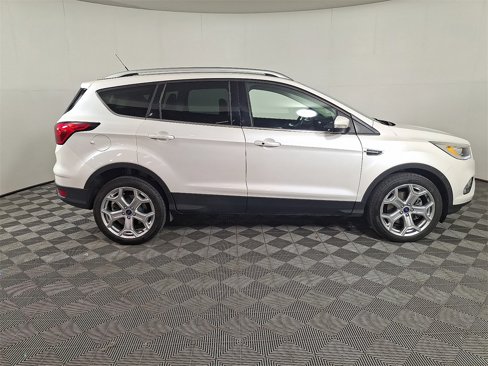 Used 2019 Ford Escape Titanium w/ U9j03 - Titanium Tow Package image 11