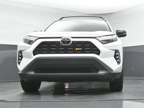 Used 2022 Toyota RAV4 XLE image 11