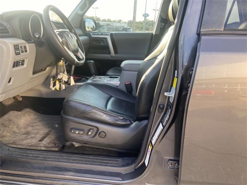 Used 2011 Toyota 4Runner SR5 image 11