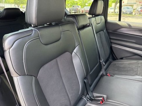 Used 2023 Jeep Grand Cherokee L Altitude image 26