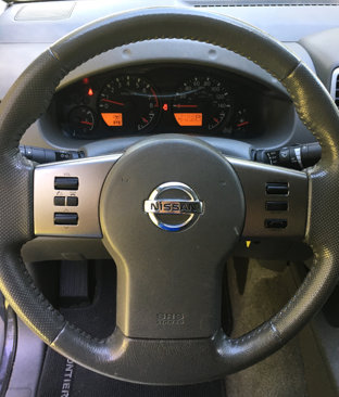 Used 2011 Nissan Frontier SV w/ SV Premium Utility Pkg image 21