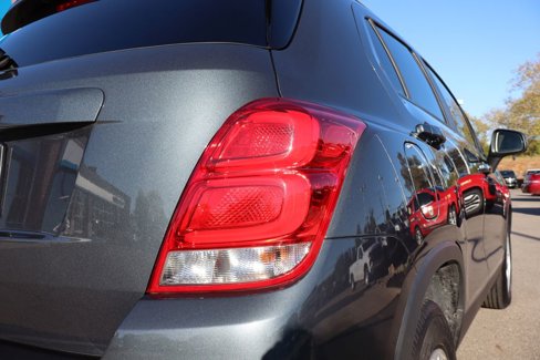 Used 2022 Chevrolet Trax LT w/ LT Convenience Package image 29