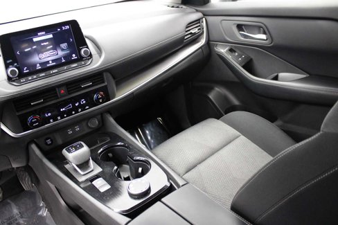 Used 2024 Nissan Rogue SV image 23