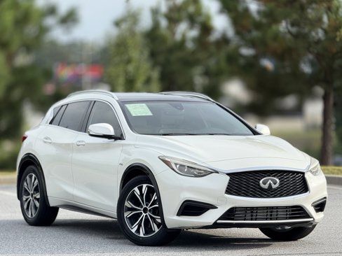 Used 2018 INFINITI QX30 image 12