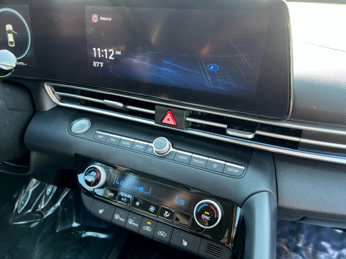 Used 2021 Hyundai Elantra Limited image 58