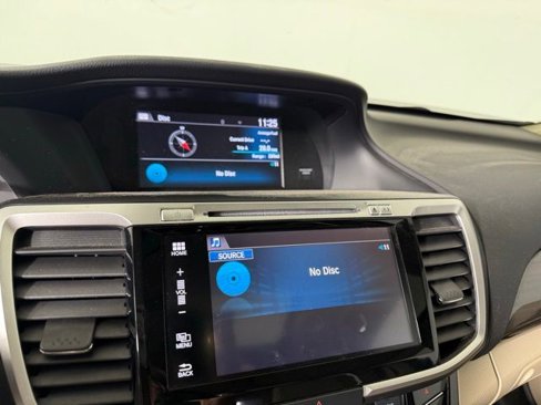 Used 2017 Honda Accord EX-L image 18