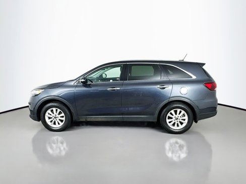 Used 2019 Kia Sorento LX image 11