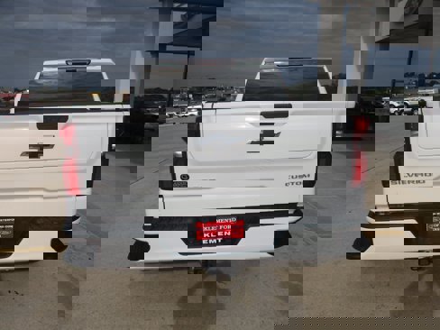 Used 2021 Chevrolet Silverado 1500 Custom image 4
