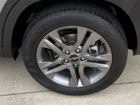 Used 2023 Kia Seltos LX image 10
