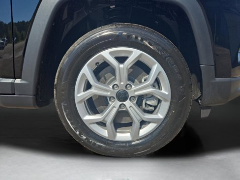 New 2025 Jeep Compass Latitude image 10