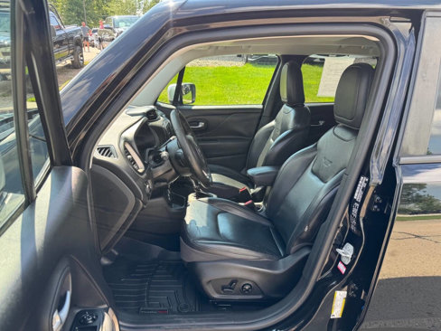 Used 2015 Jeep Renegade Limited image 11
