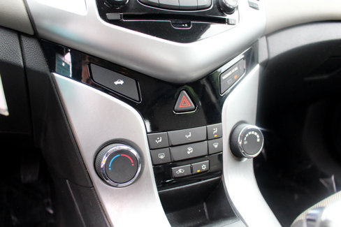 Used 2015 Chevrolet Cruze LS image 23