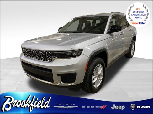 Used 2023 Jeep Grand Cherokee L Laredo image 3