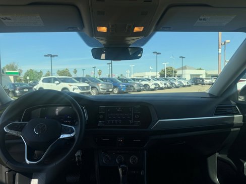 Used 2024 Volkswagen Jetta S image 33