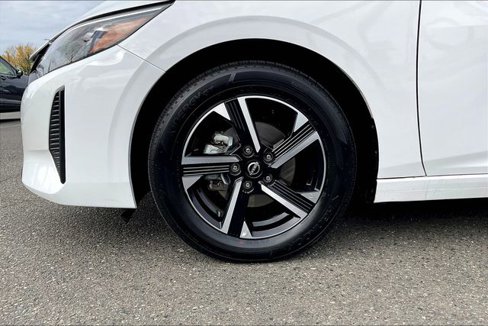 Used 2024 Nissan Sentra SV image 8