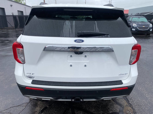Used 2022 Ford Explorer XLT image 10