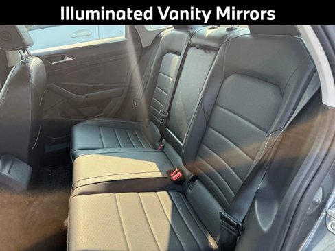 Used 2022 Volkswagen Jetta SE image 10