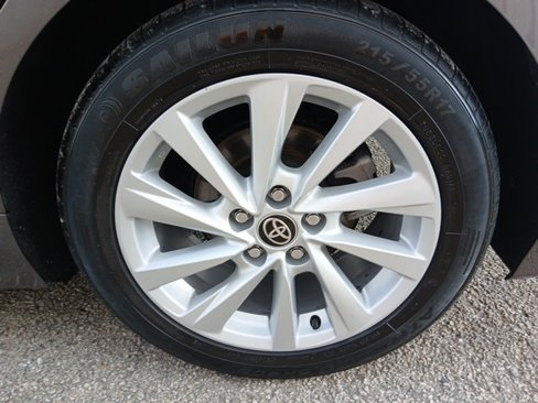 Used 2022 Toyota Camry LE image 15