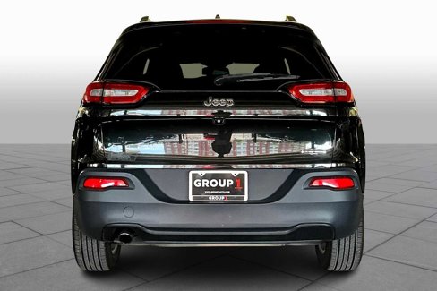 Used 2015 Jeep Cherokee Latitude image 4