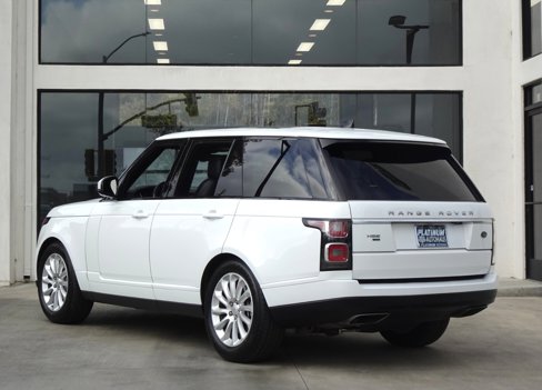 Used 2020 Land Rover Range Rover HSE image 4