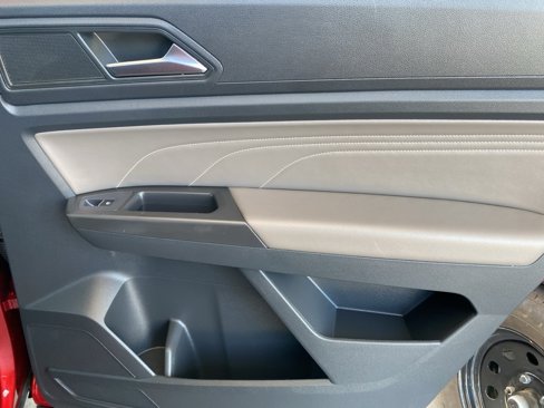 Certified 2022 Volkswagen Atlas SE image 28