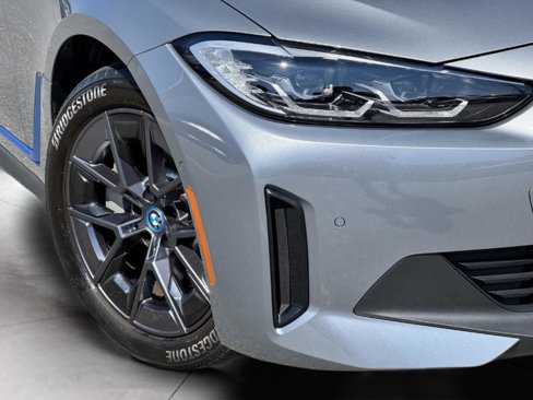 Used 2022 BMW i4 eDrive40 image 56