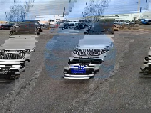 New 2025 Jeep Compass Limited image 17
