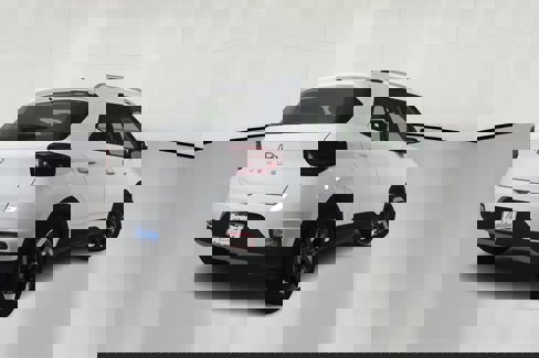 New 2025 Hyundai Venue SEL image 7
