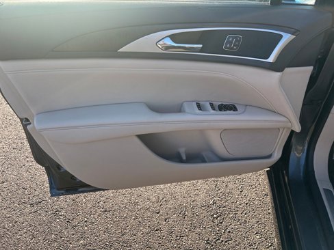 Used 2019 Lincoln MKZ Reserve image 16