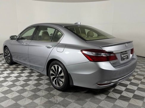 Used 2017 Honda Accord EX-L image 4