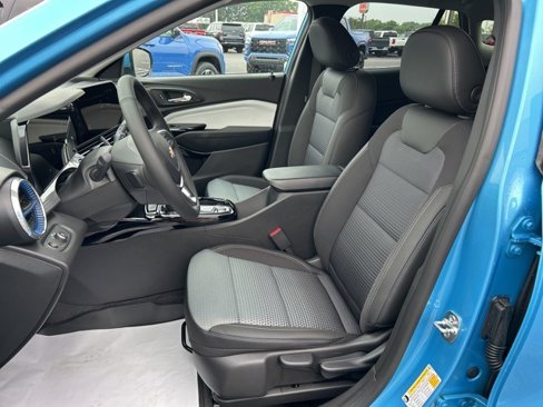 New 2025 Chevrolet Trax LT w/ LT Convenience Package image 9