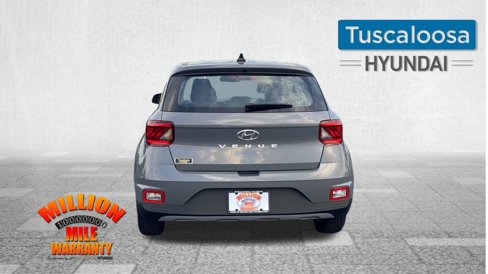 Used 2022 Hyundai Venue SE image 8