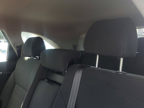 Used 2020 Kia Sorento LX image 9