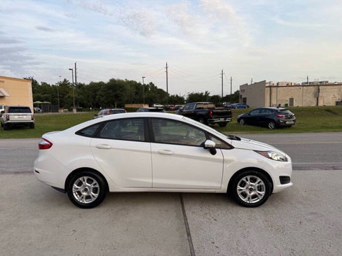 Used 2016 Ford Fiesta SE image 6