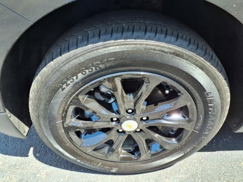 Used 2020 Chevrolet Equinox LS image 23