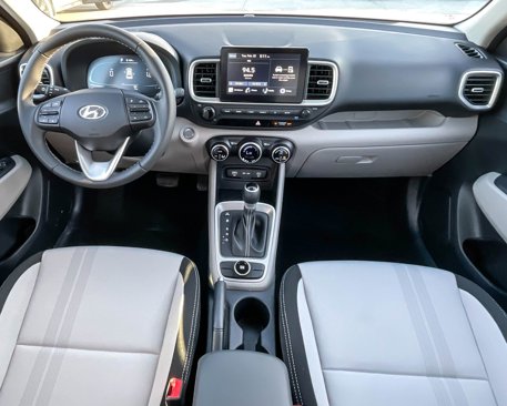 New 2025 Hyundai Venue SEL image 13