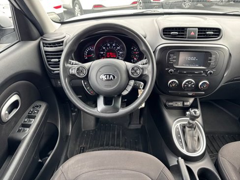 Used 2017 Kia Soul w/ Convenience Package image 16