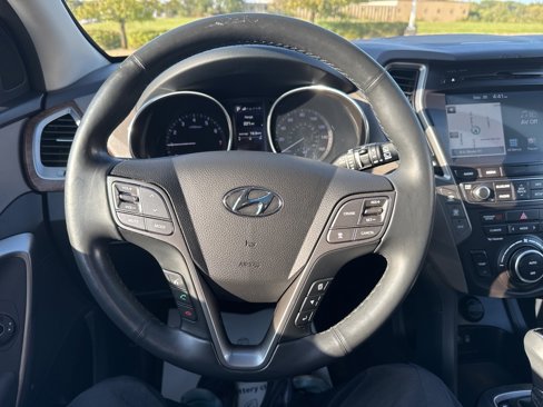 Used 2017 Hyundai Santa Fe SE w/ SE Ultimate Tech Package 03 image 10