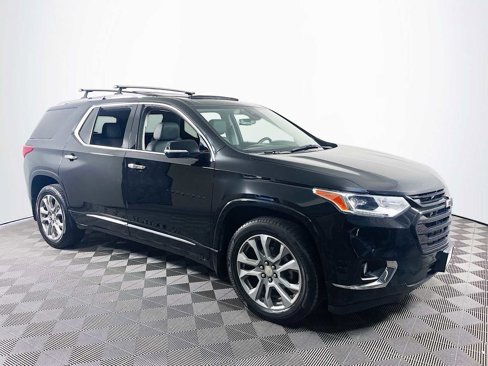 Used 2019 Chevrolet Traverse Premier w/ LPO, Blackout Package image 3