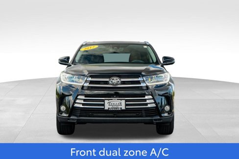 Used 2017 Toyota Highlander Limited Platinum image 2