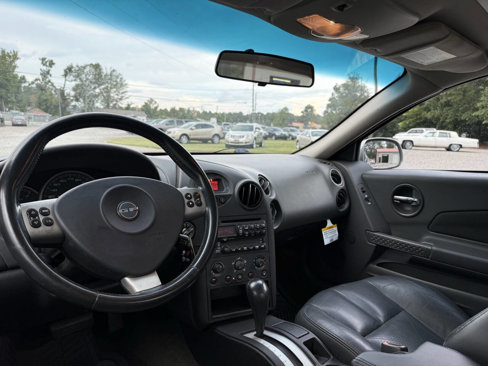 Used 2004 Pontiac Grand Prix GT2 w/ Leather Trim Pkg image 9