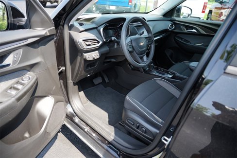 Used 2021 Chevrolet TrailBlazer LT w/ Driver Confidence Package image 13