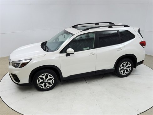 Used 2021 Subaru Forester Premium image 15