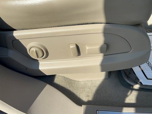 Used 2016 GMC Acadia Denali image 16