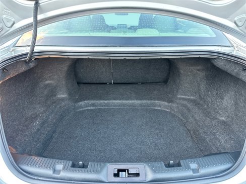 Used 2015 Ford Taurus SE image 18