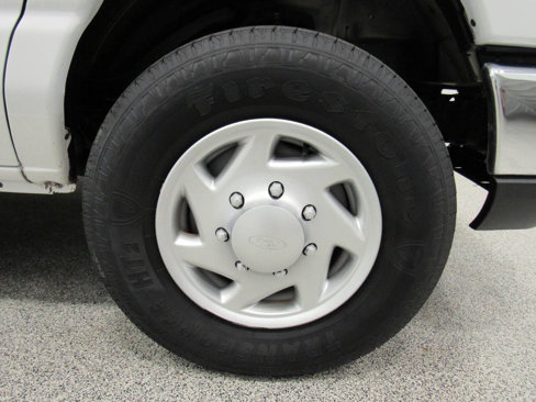 Used 2015 Ford E-350 and Econoline 350 Super Duty image 9