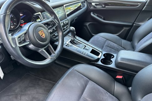 Used 2020 Porsche Macan image 9