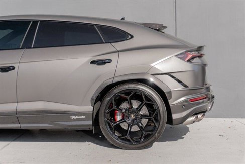 Used 2023 Lamborghini Urus Performante image 19